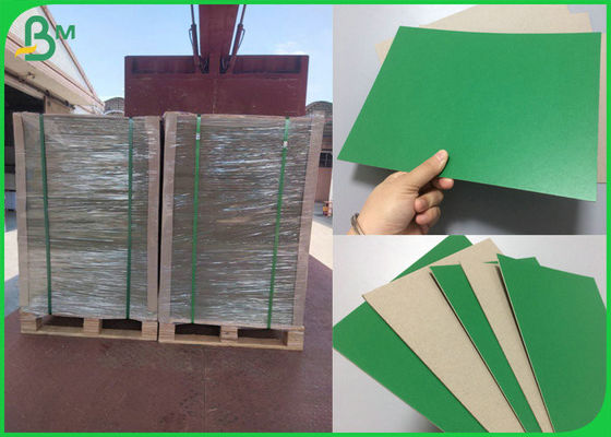 1.4mm 1.6mm Độ dày 1.6mm Carton sơn màu xanh lá cây với một mặt Laminate bóng