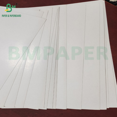 Một mặt phủ màu trắng sức mạnh vượt trội Kraftliner giấy trắng 140g-220g