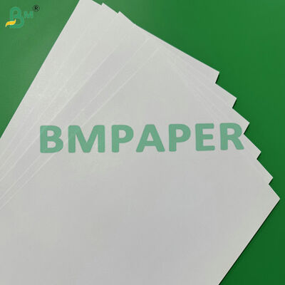 Bảng giấy Offset không phủ có độ bền bề mặt tuyệt vời 70g để sản xuất băng dán