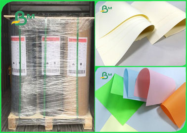 60 70 80gsm giấy không gỗ / giấy Offset Cream hoặc màu khác khác trong cuộn