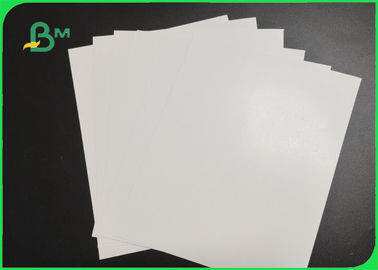 Giấy bìa nghệ thuật bóng hoặc Matt từ 150gm đến 300gm cho quảng cáo sách nhỏ màu trắng