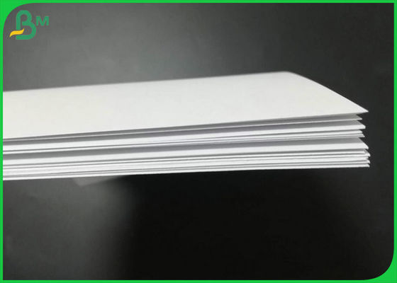 Giấy không tráng phủ bằng gỗ có độ dày cao 200g 300g với độ giao thừa tuyệt vời